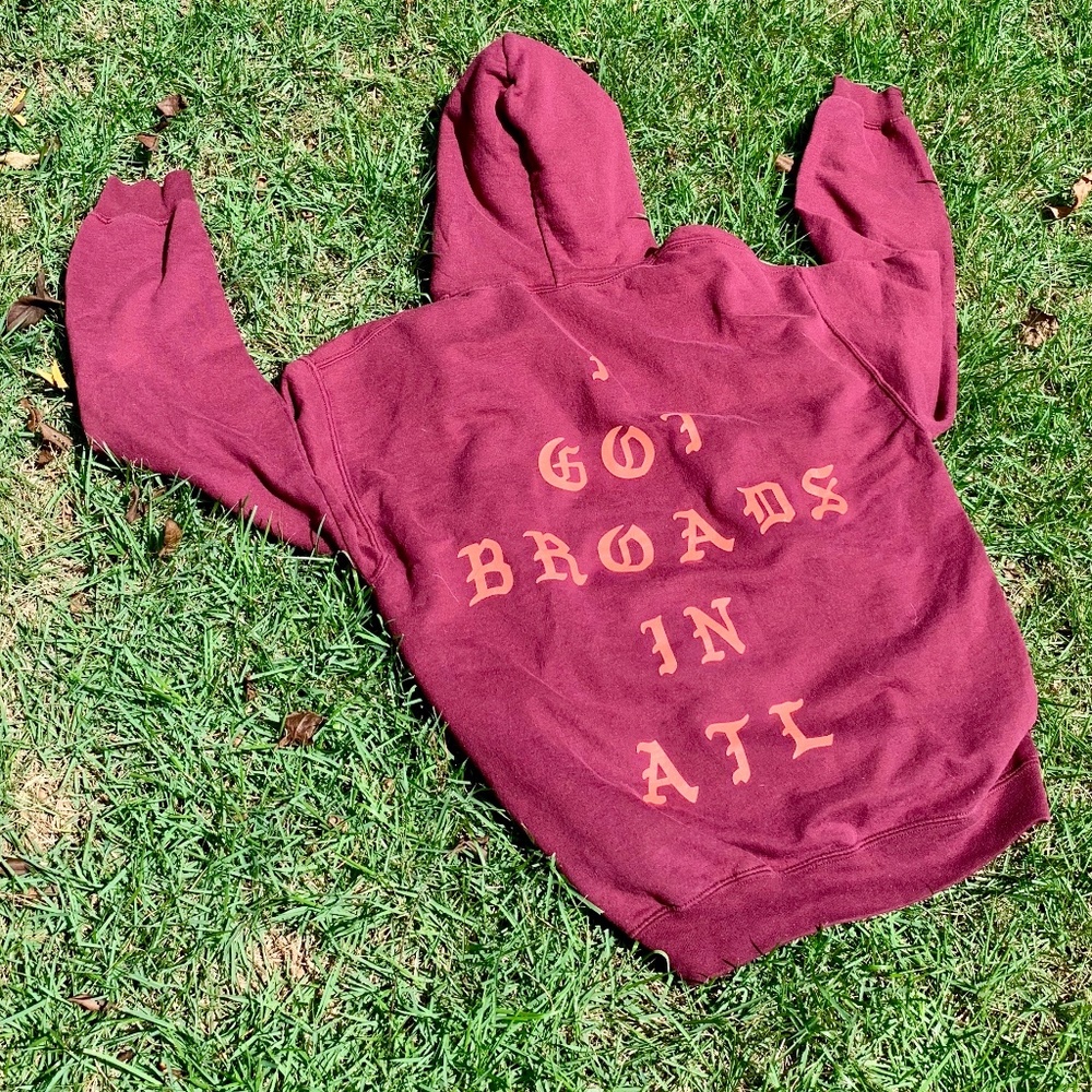 broads in Atl hoodie {M}